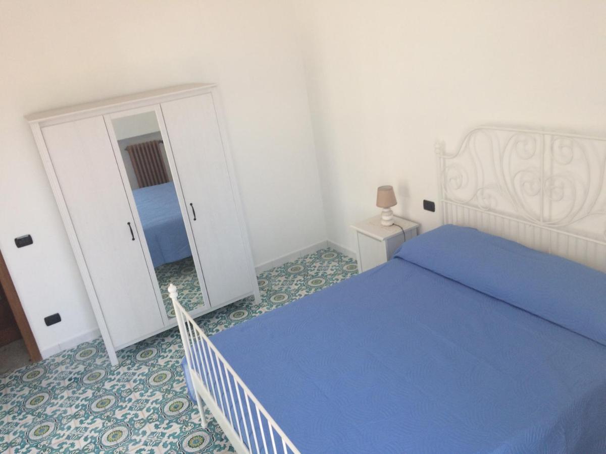 The Reef House Bed & Breakfast ปอซซุออลี ภายนอก รูปภาพ